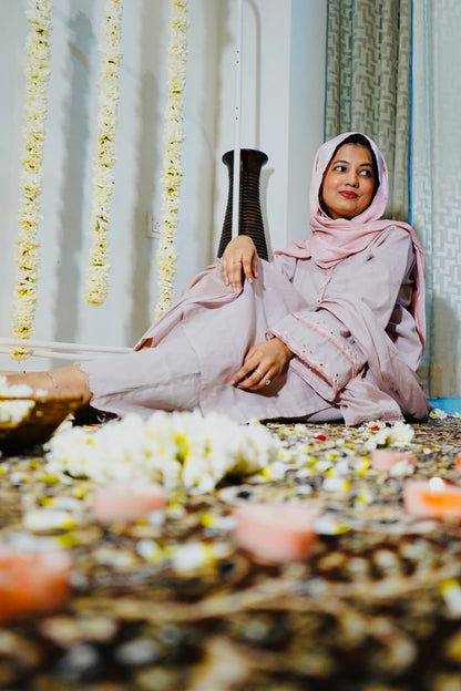 Aaina | عائنہ