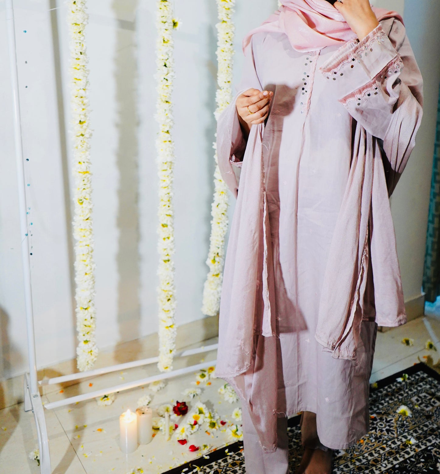 Aaina | عائنہ