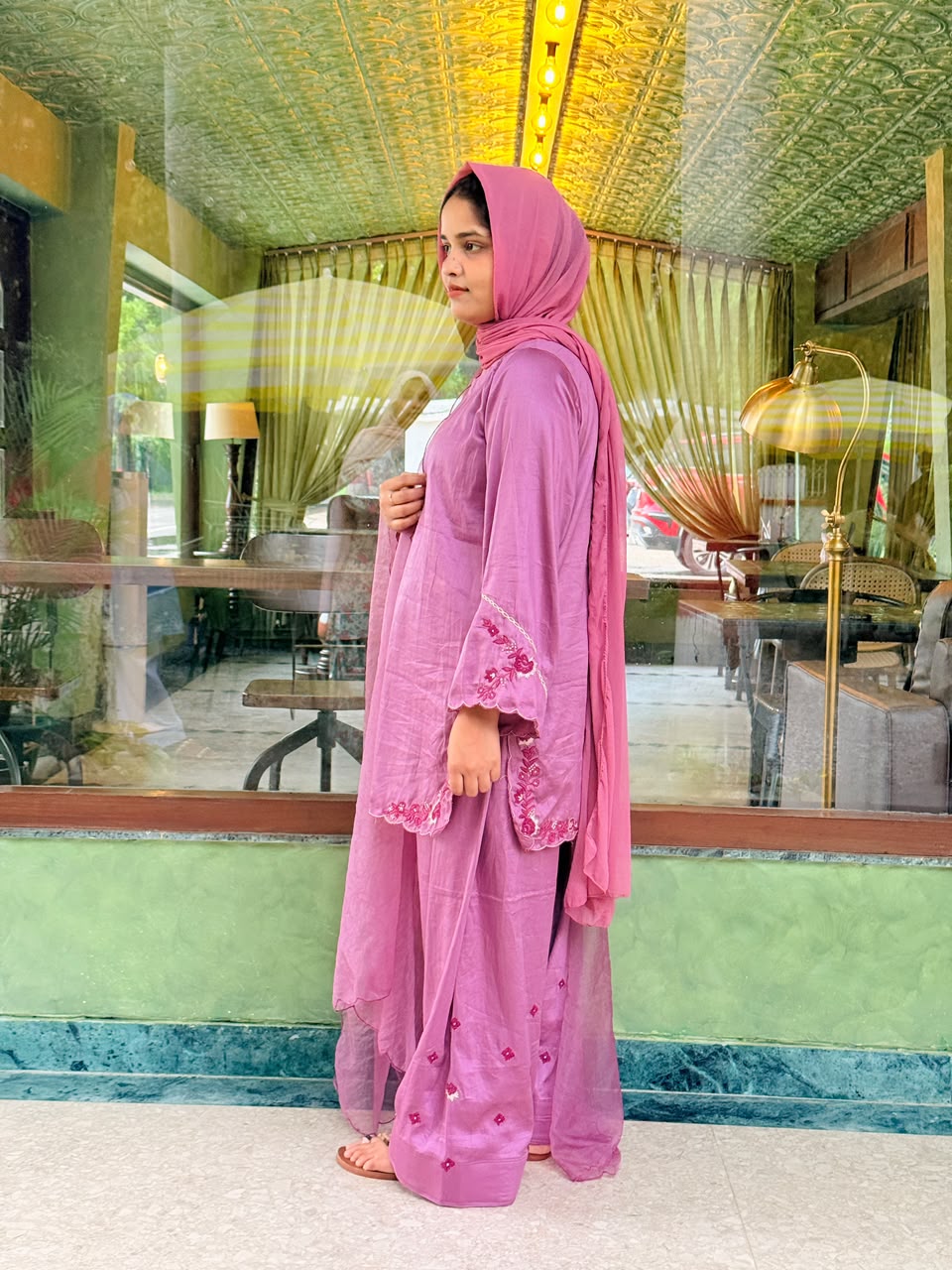 Mauve Floral Farshi