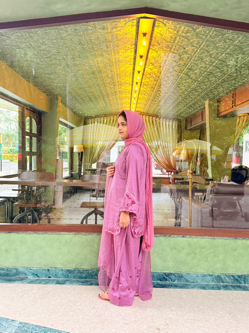Mauve Floral Farshi