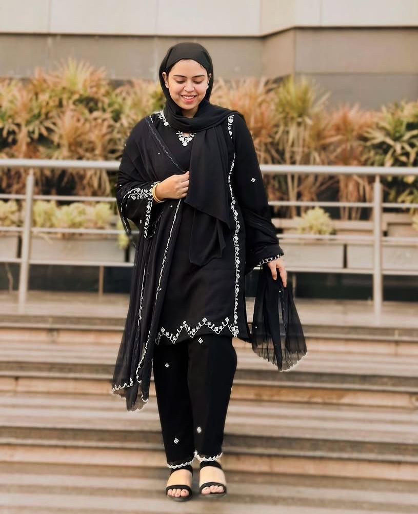 Surkh | سرخ